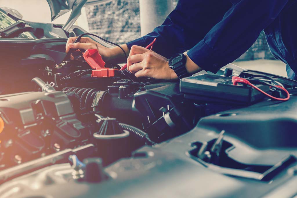 Remplacer et tester une batterie de voiture